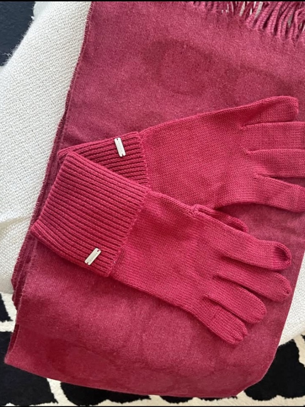 Women’s Coach Knit Gloves in Deep Berry - Classic Winter Accessory